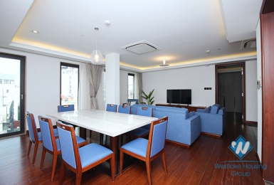 A gorgeous two bedrooms apartment for rent in Truc Bach, Ba Dinh